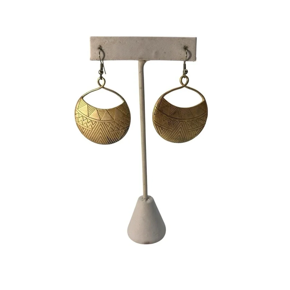 Vintage Gold Tone Etched Geometric Chevron Round Pierced Dangle Earrings‎